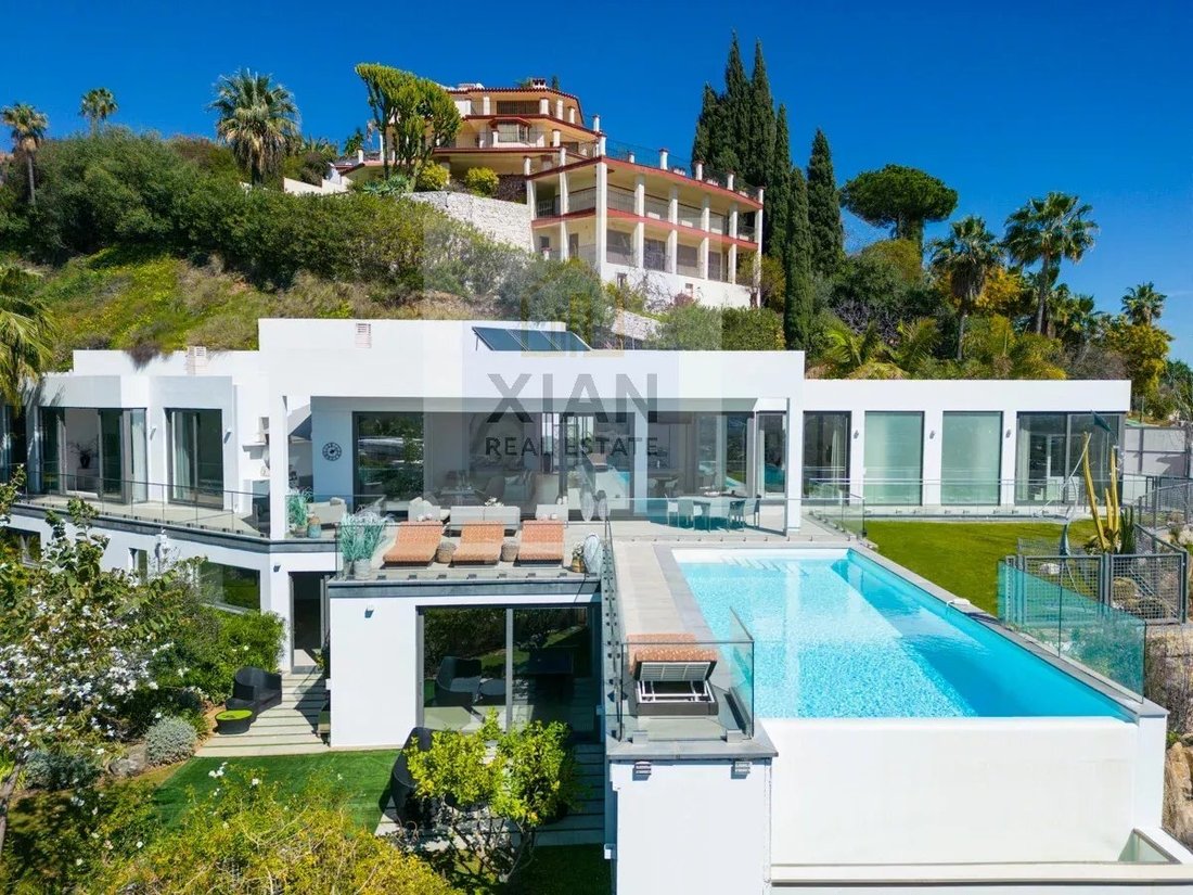 Villa in La Quinta, Benahavis, Andalusia 1 - 12767495