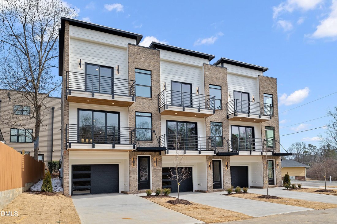 Townhouse in Fuquay-Varina, North Carolina, United States 1 - 17191754
