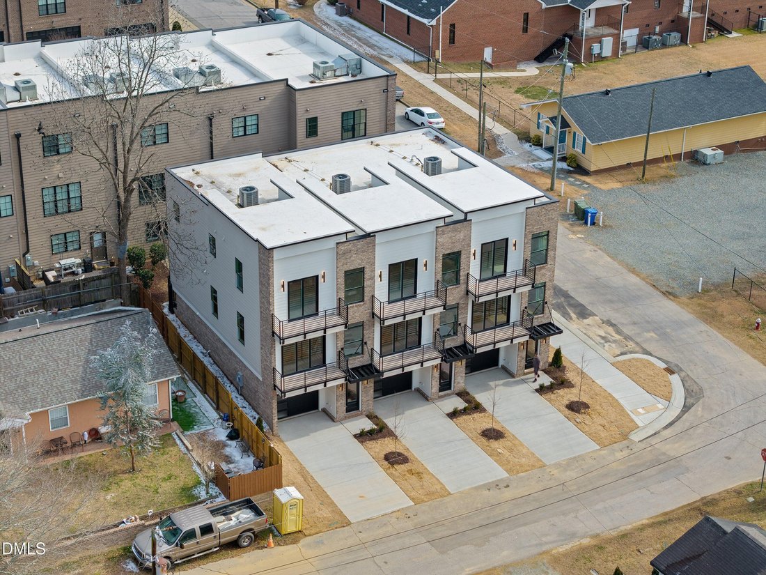 Townhouse in Fuquay-Varina, North Carolina, United States 2 - 17191700
