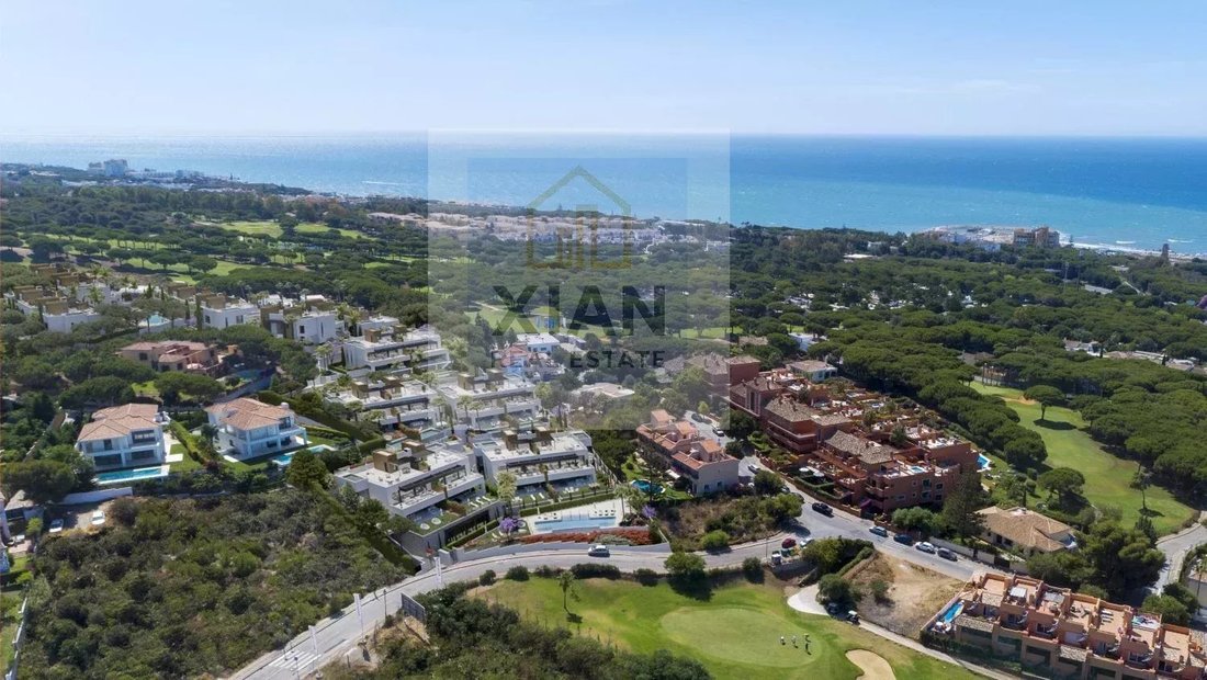 Apartment in Puerto De Cabopino, Elviria-Cabopino, Marbella 2 - 12204993