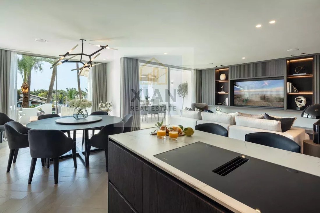 Apartment in Marbella, Andalusia, Spain 4 - 12923841