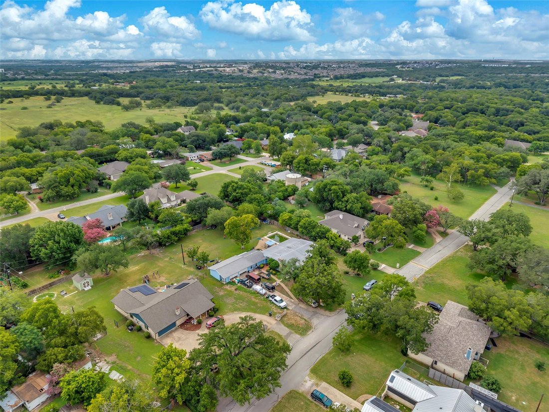 House in Manchaca, Texas, United States 3 - 17189426