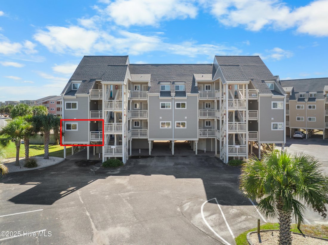 Condo in Oak Island, North Carolina, United States 1 - 17193929