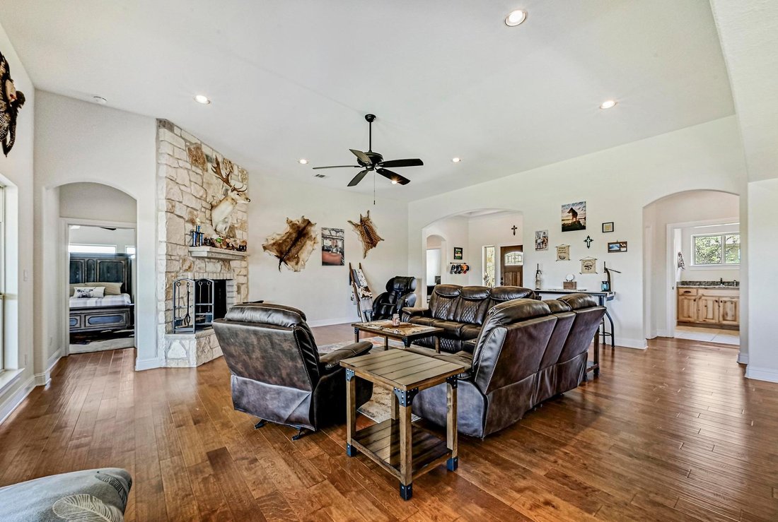 House in Burnet, Texas, United States 5 - 17189444