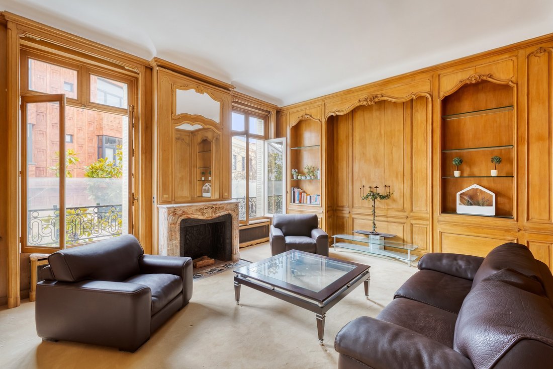 House in Saint James-Delabordère, Neuilly-sur-Seine, France 2 - 17192899