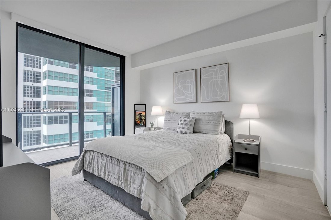 Condo in Miami, Florida, United States 4 - 17202409