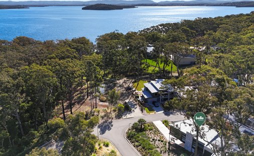 House in Murrays Beach, New South Wales, Australia 1