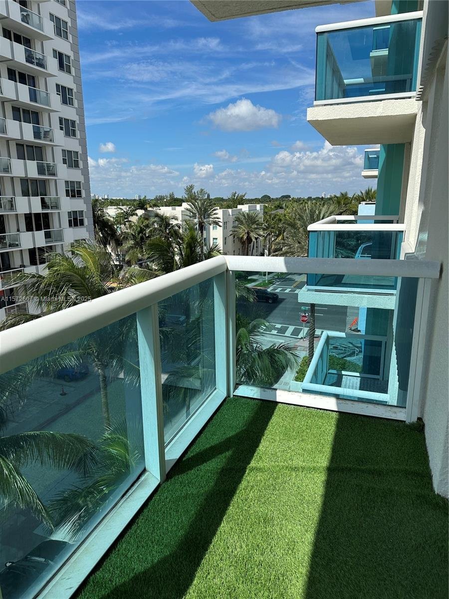 Condo in Bal Harbour, Florida, United States 4 - 17202641