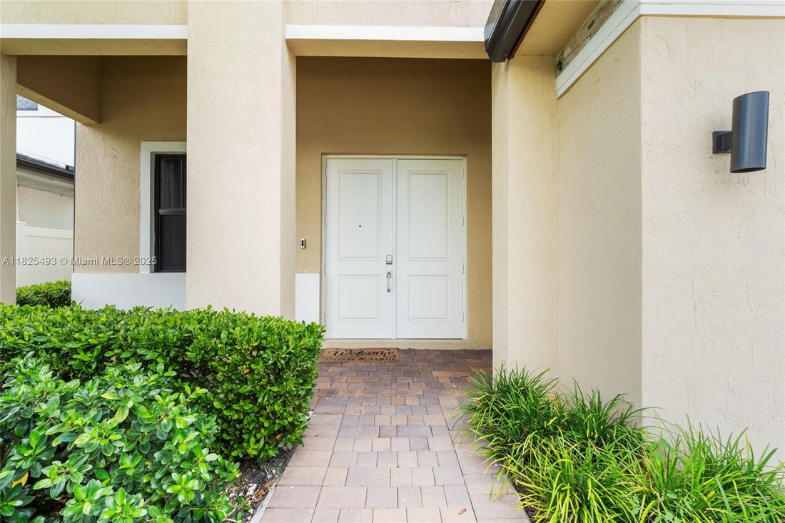 House in Miramar, Florida, United States 5 - 17205567
