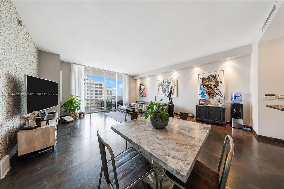 Condo in Miami, Florida, United States 3 - 17203070