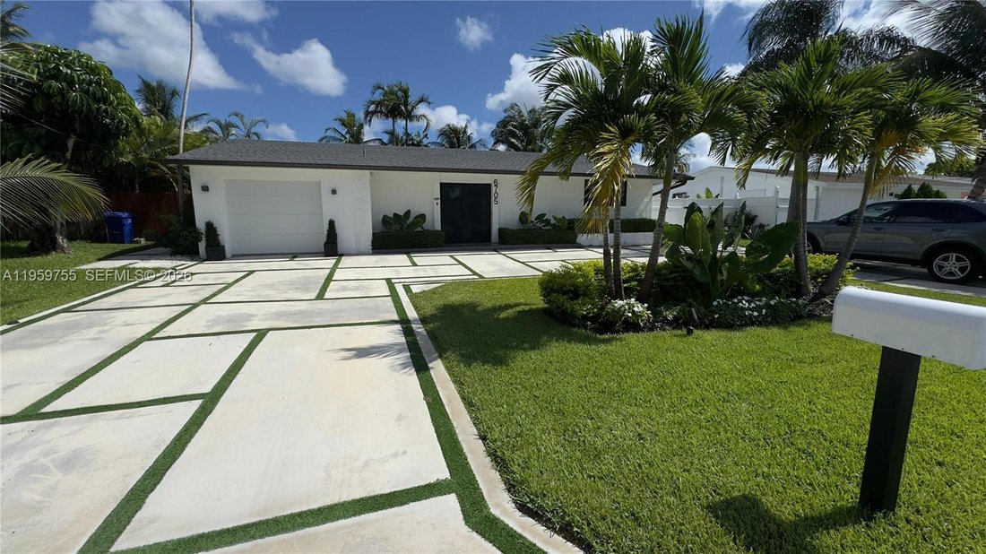 House in Miramar, Florida, United States 4 - 17202689