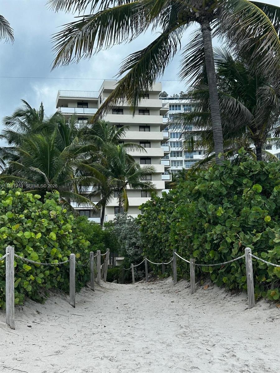 Condo in Miami Beach, Florida, United States 4 - 17202100