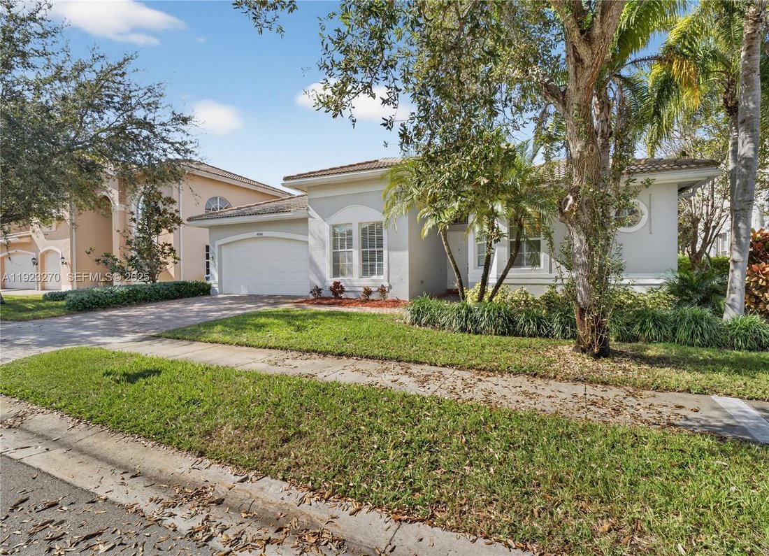 House in Miramar, Florida, United States 3 - 17202389