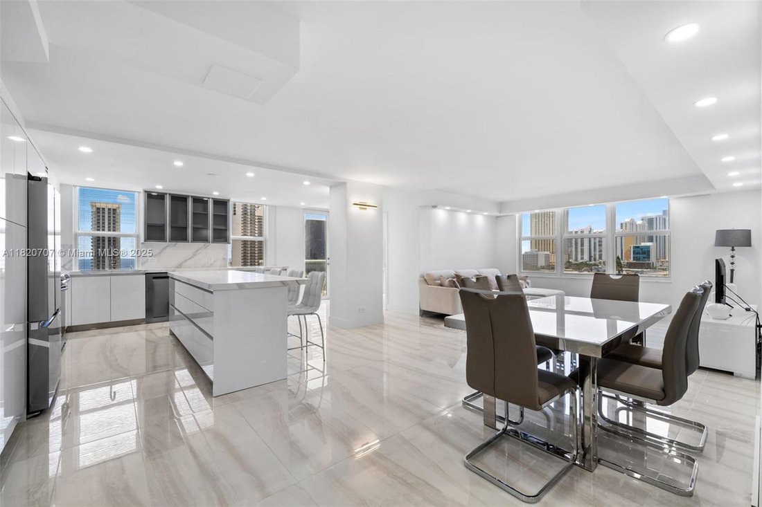 Condo in Sunny Isles Beach, Florida, United States 1 - 17202747