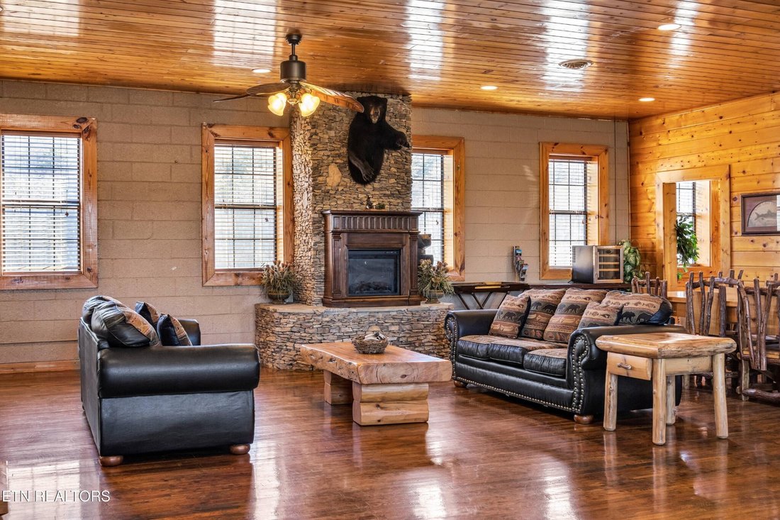 House in Tellico Plains, Tennessee, United States 3 - 17199856