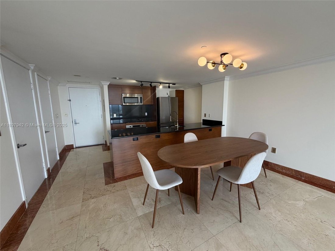 Condo in Miami, Florida, United States 5 - 17203738