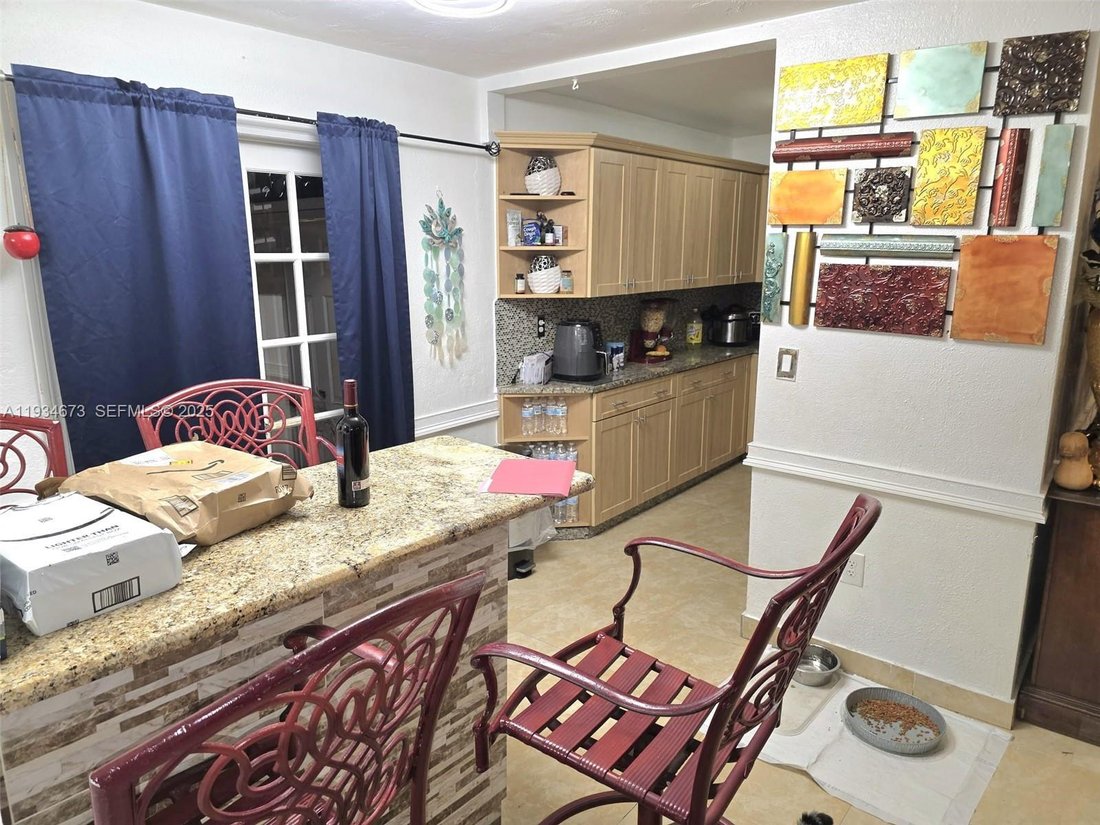 House in Miami, Florida, United States 4 - 17203071