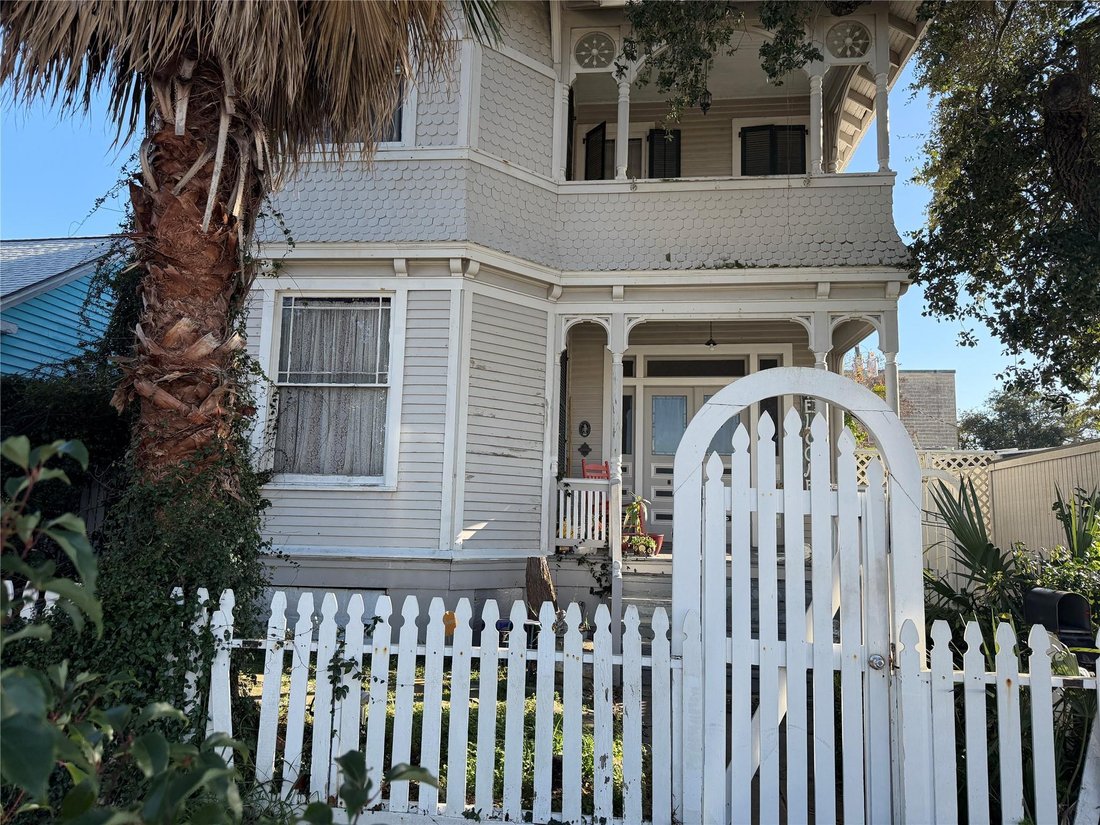 House in Galveston, Texas, United States 2 - 17209438