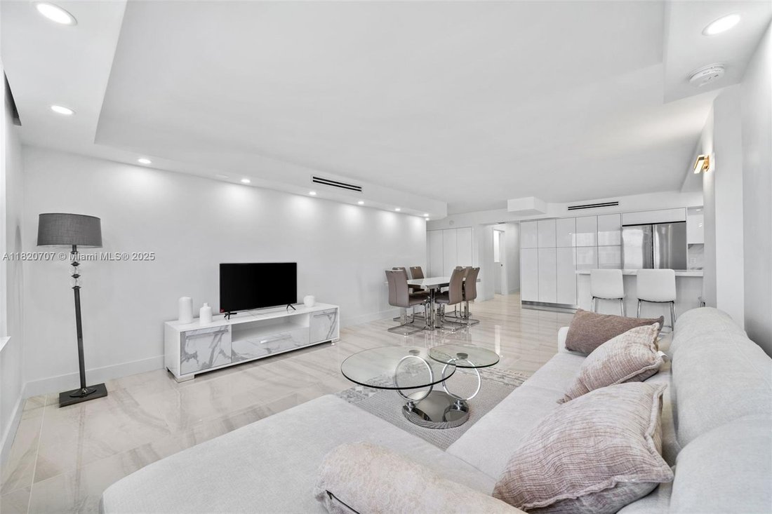 Condo in Sunny Isles Beach, Florida, United States 5 - 17202747