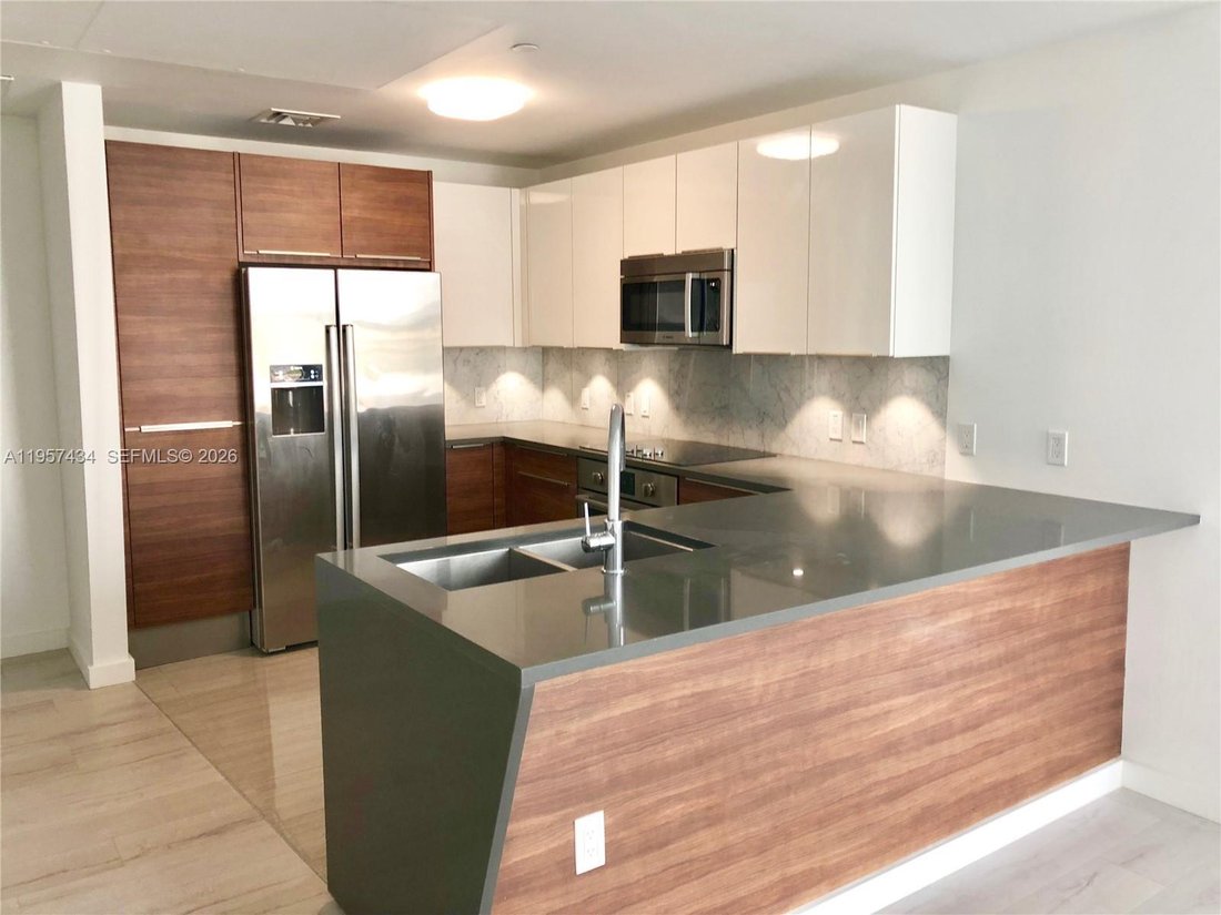 Condo in Miami, Florida, United States 3 - 17204851