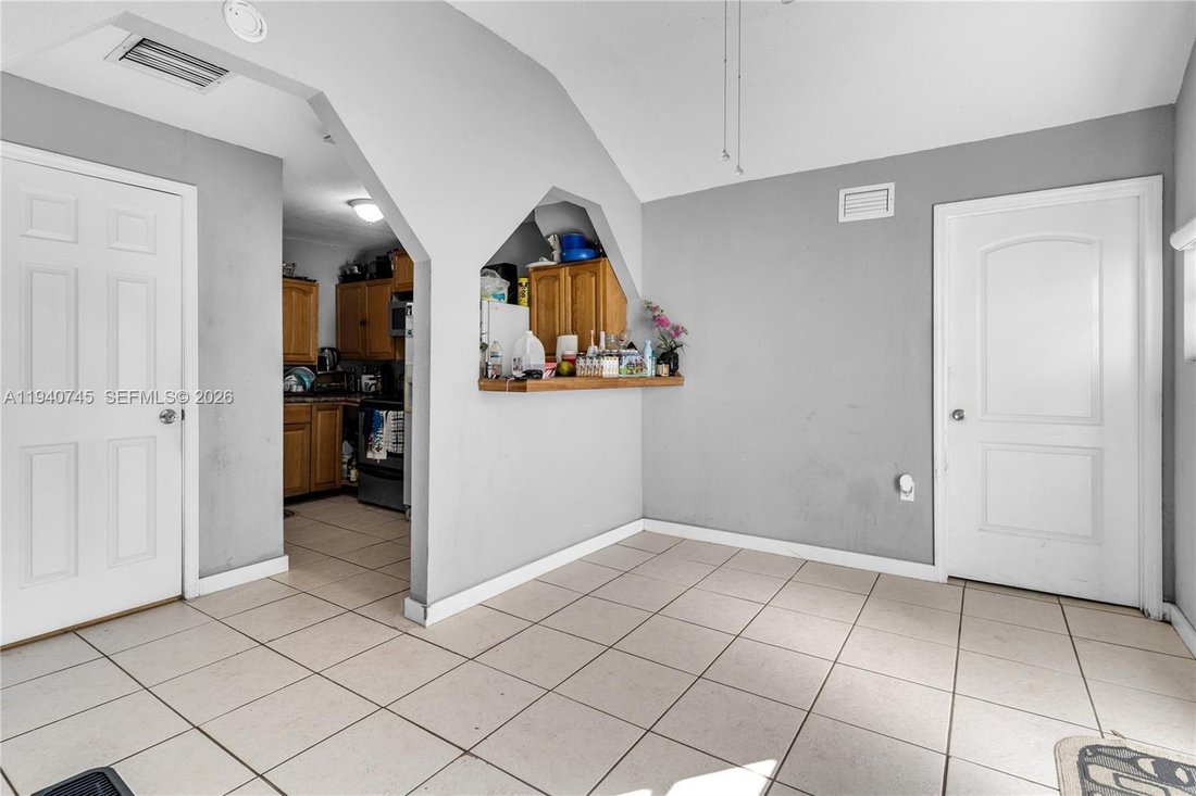 House in Miami, Florida, United States 5 - 17202954