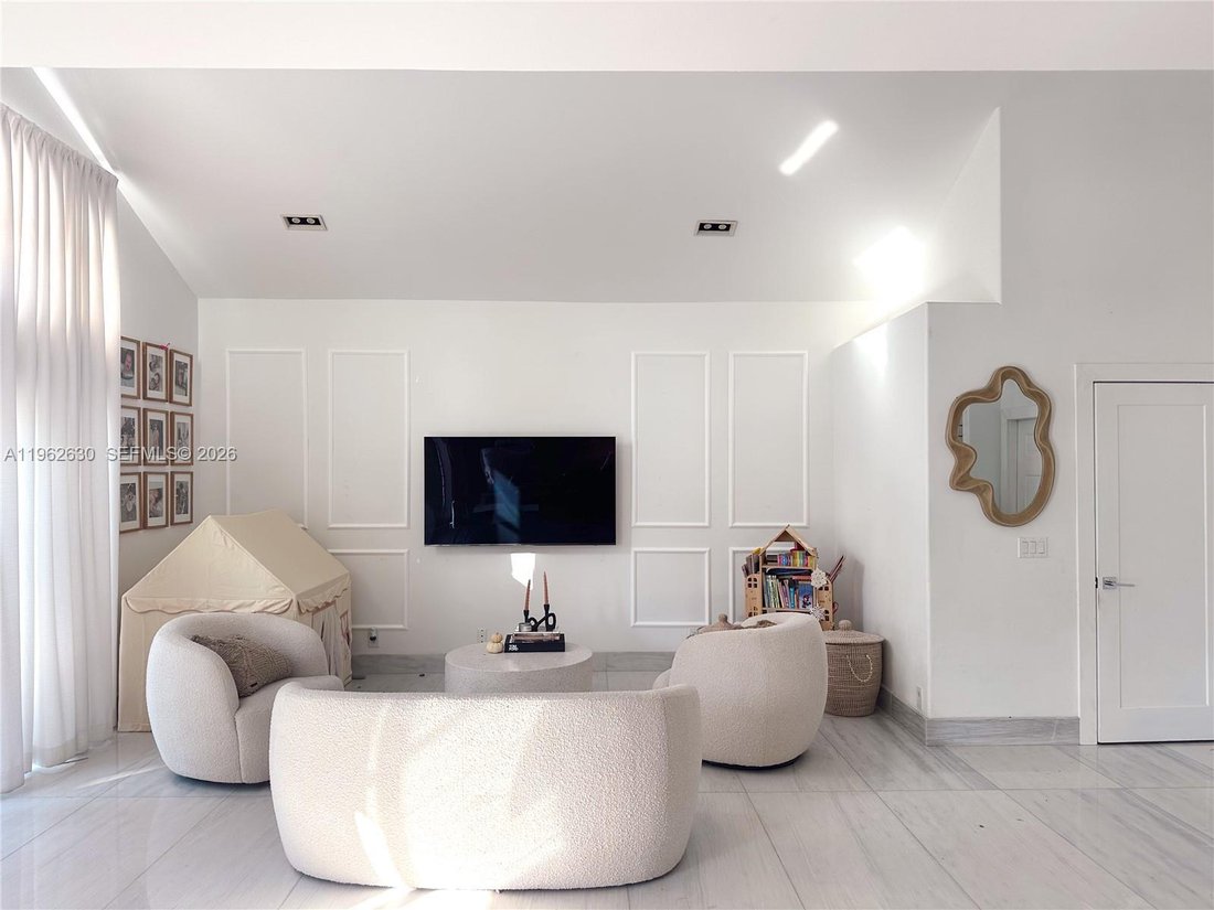 House in Hollywood, Florida, United States 2 - 17202468