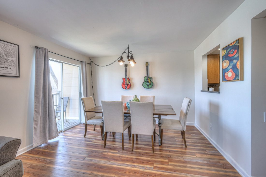 Condo in Nashville, Tennessee, United States 5 - 17200875
