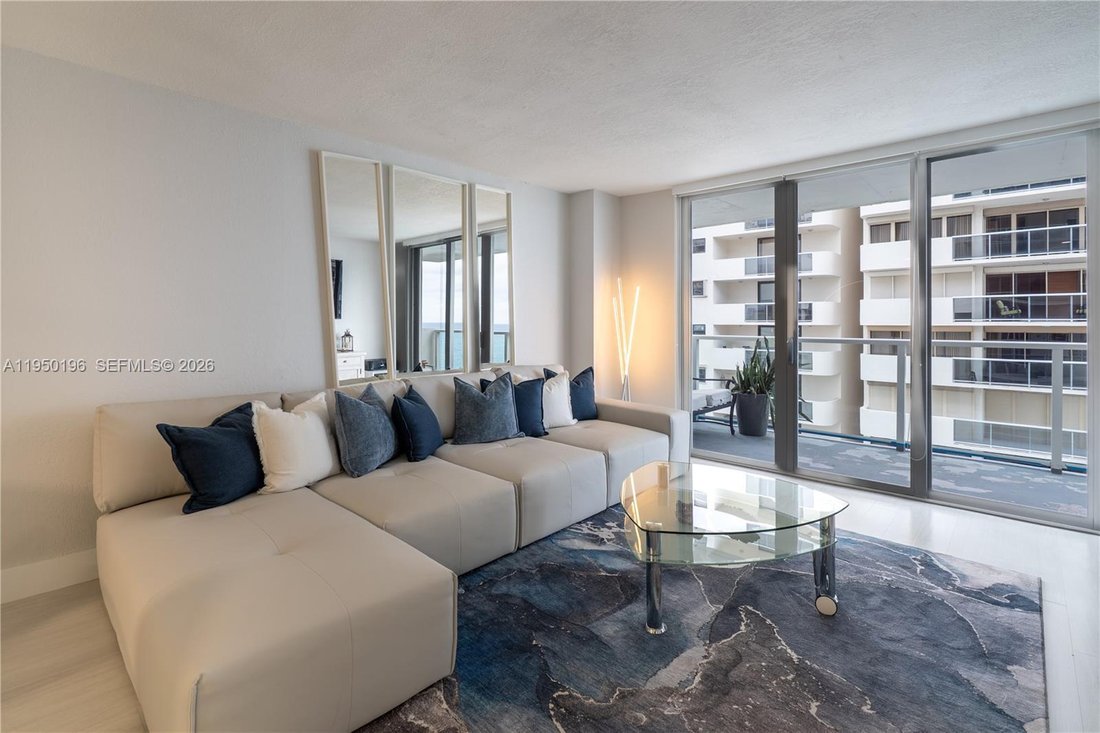 Condo in Miami Beach, Florida, United States 2 - 17202303