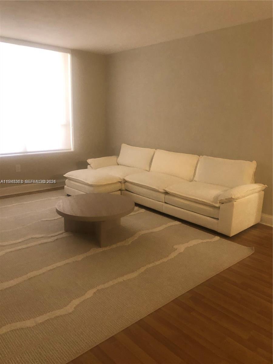 Condo in Bal Harbour, Florida, United States 1 - 17205272