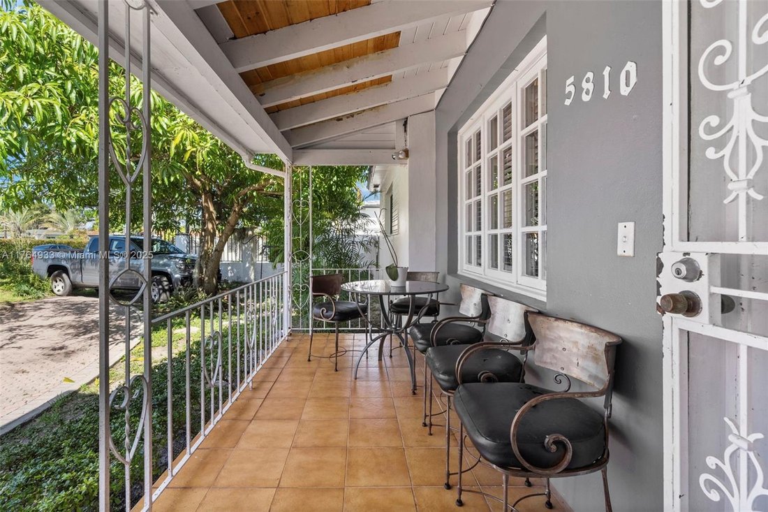 House in Miami, Florida, United States 5 - 17202753