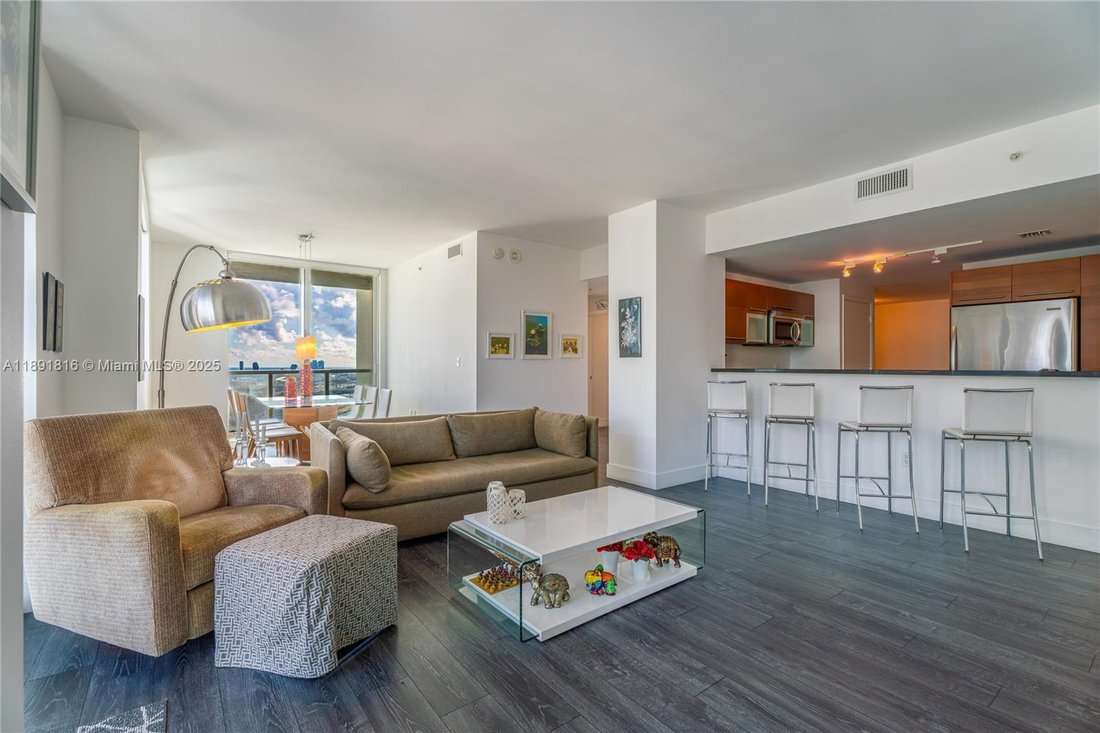 Condo in Miami, Florida, United States 4 - 17205283