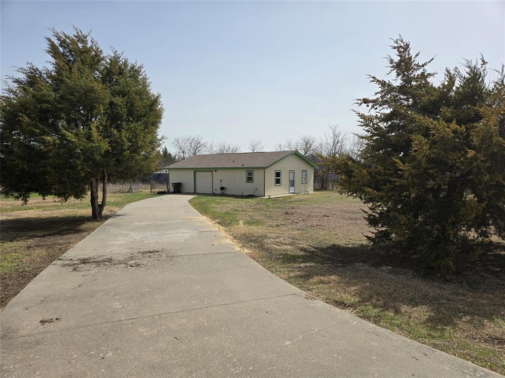House in Celeste, Texas, United States 2 - 17213810