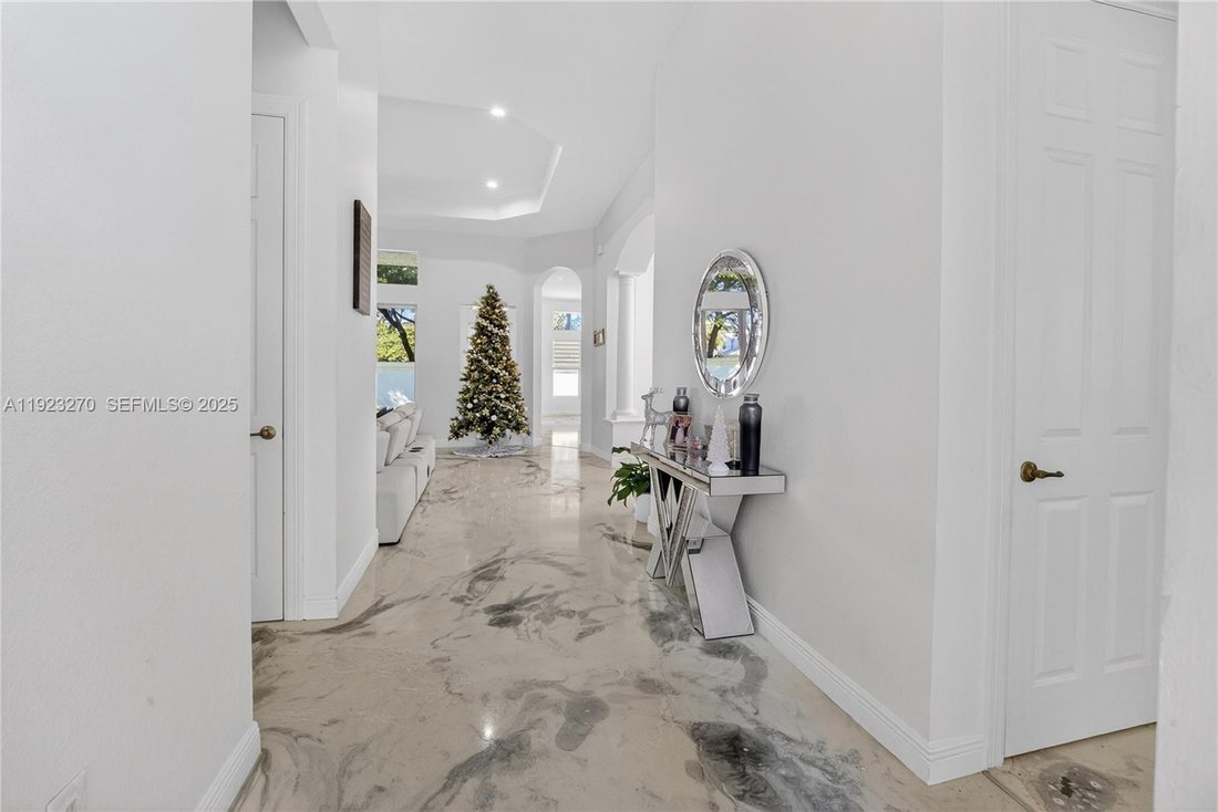 House in Miramar, Florida, United States 5 - 17202389