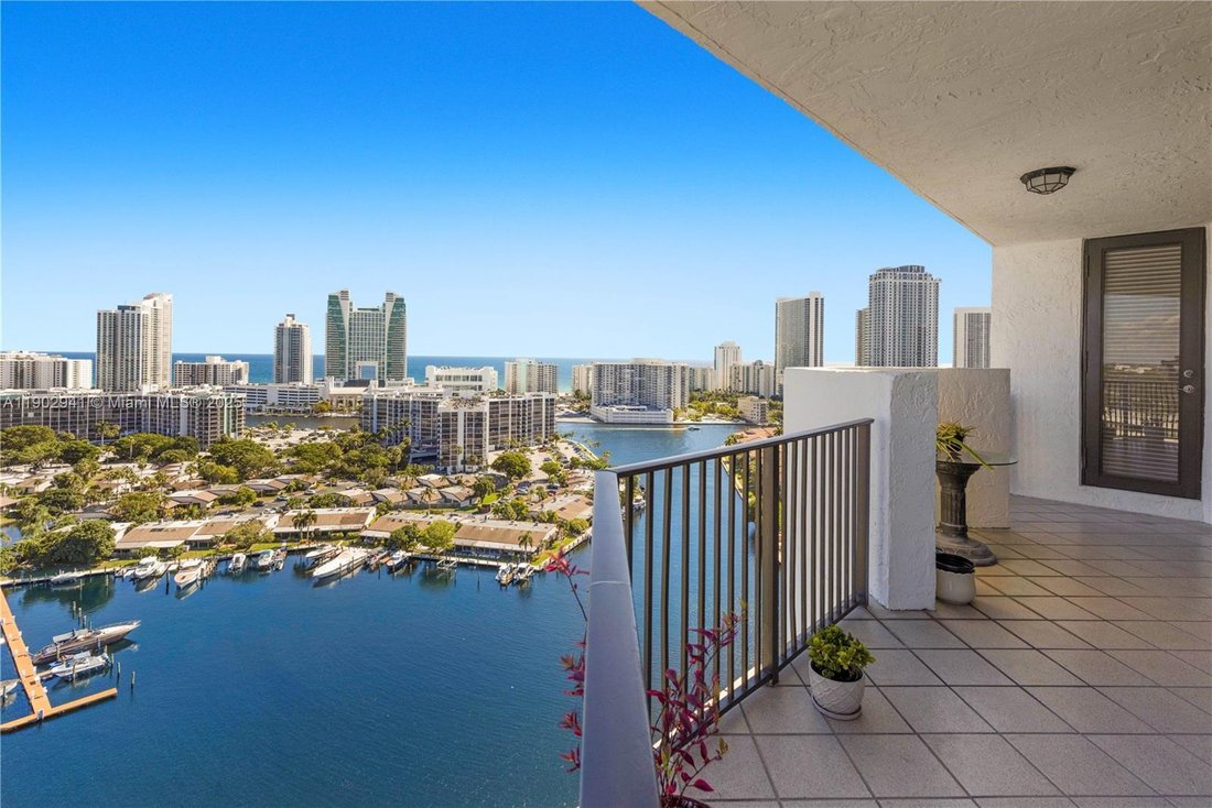 Condo in Hallandale Beach, Florida, United States 5 - 17204605