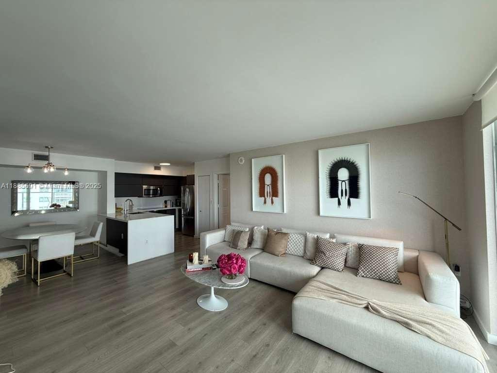 Condo in Miami, Florida, United States 1 - 17203693