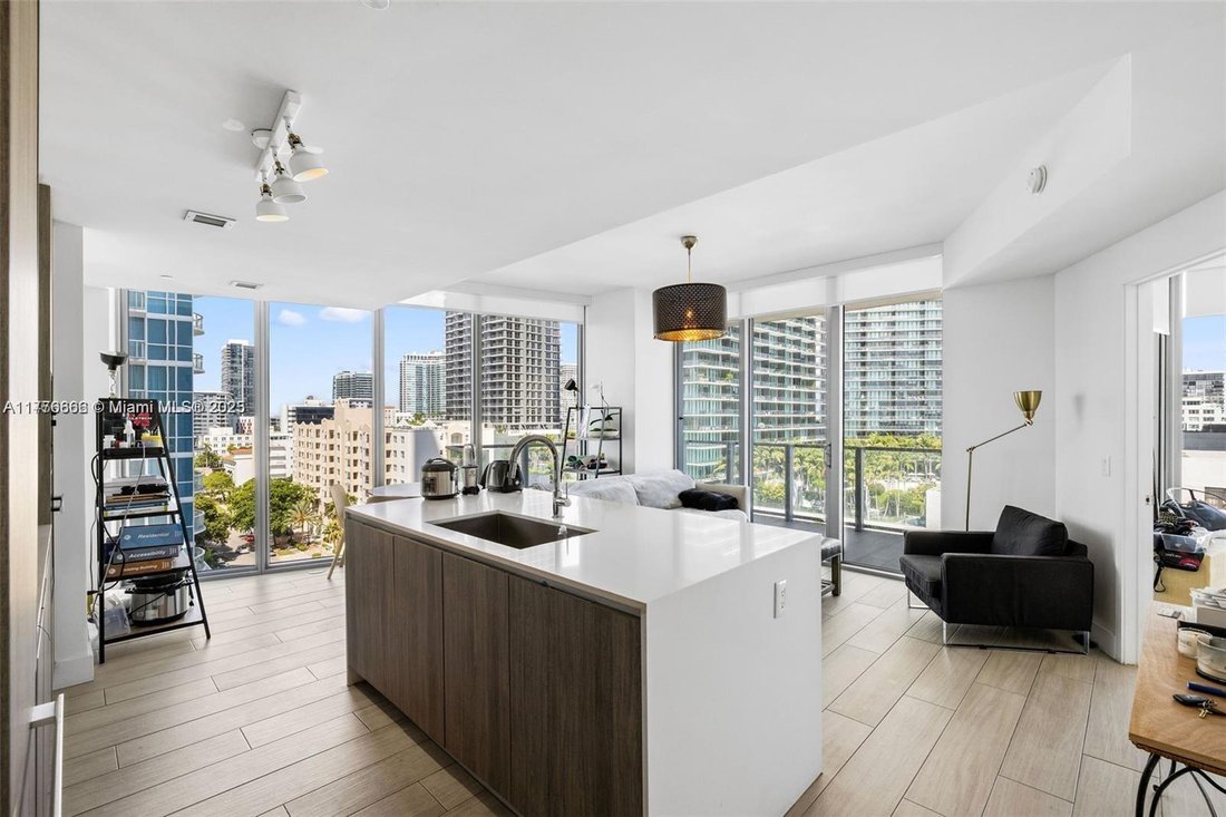 Condo in Miami, Florida, United States 3 - 17203304