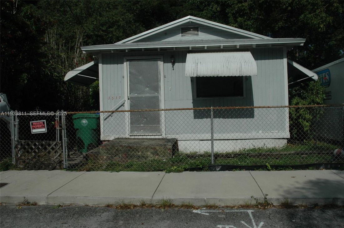 House in Miami, Florida, United States 5 - 17203000