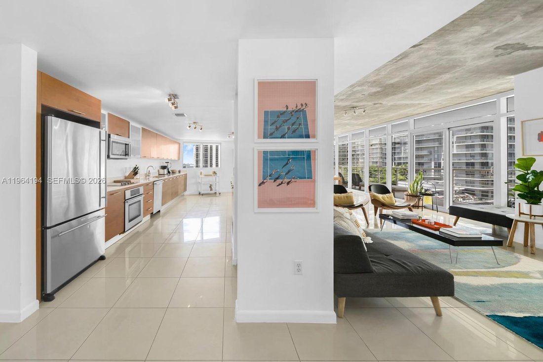Condo in Miami, Florida, United States 4 - 17203275