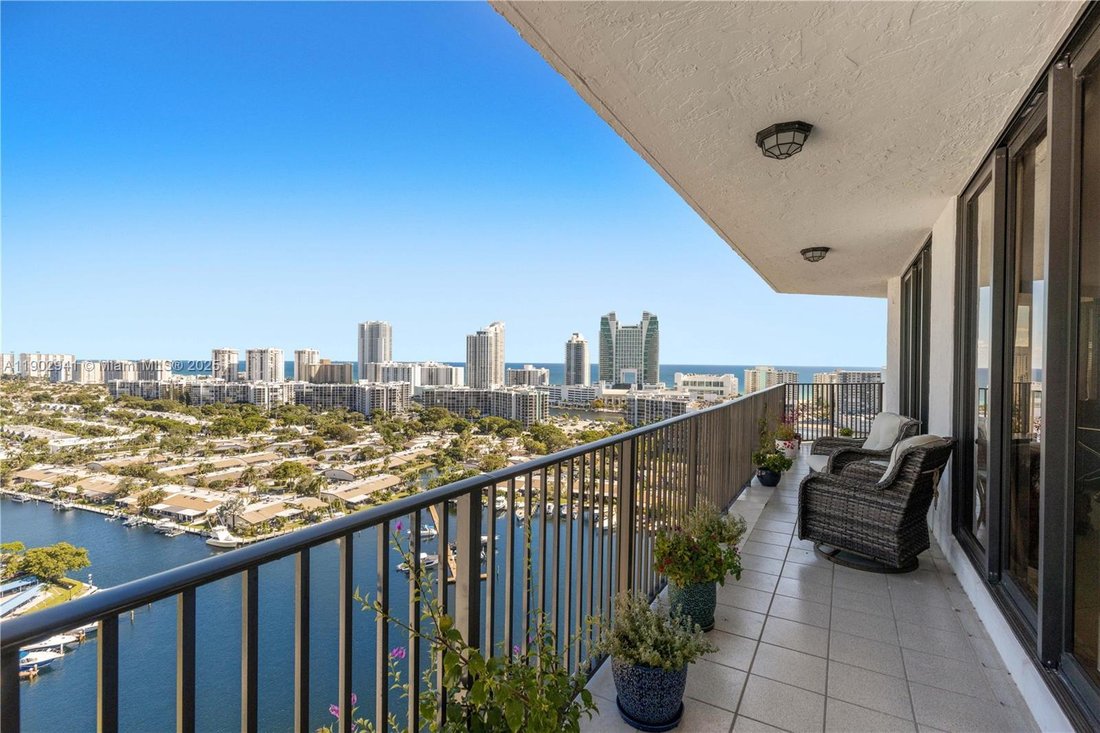 Condo in Hallandale Beach, Florida, United States 3 - 17204605