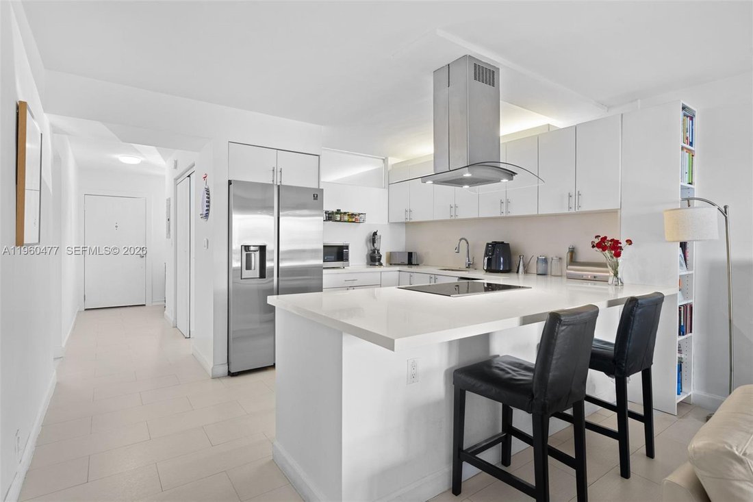 Condo in Key Biscayne, Florida, United States 1 - 17203072