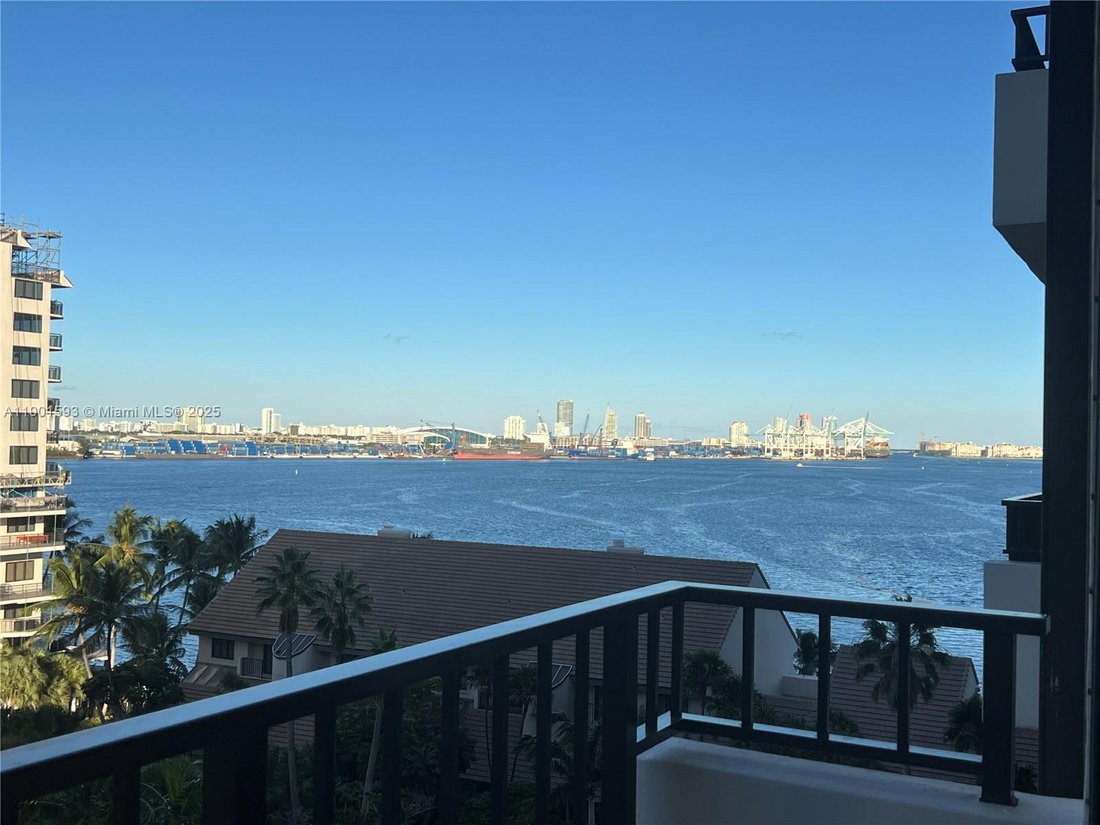 Condo in Miami, Florida, United States 1 - 17204500