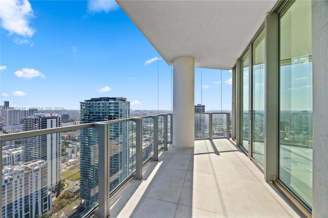 Condo in Miami, Florida, United States 5 - 17205302
