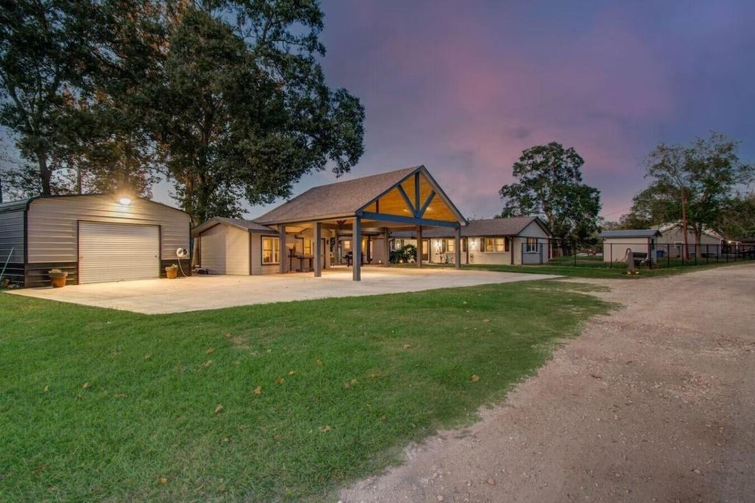 House in Brazoria, Texas, United States 1 - 17208875