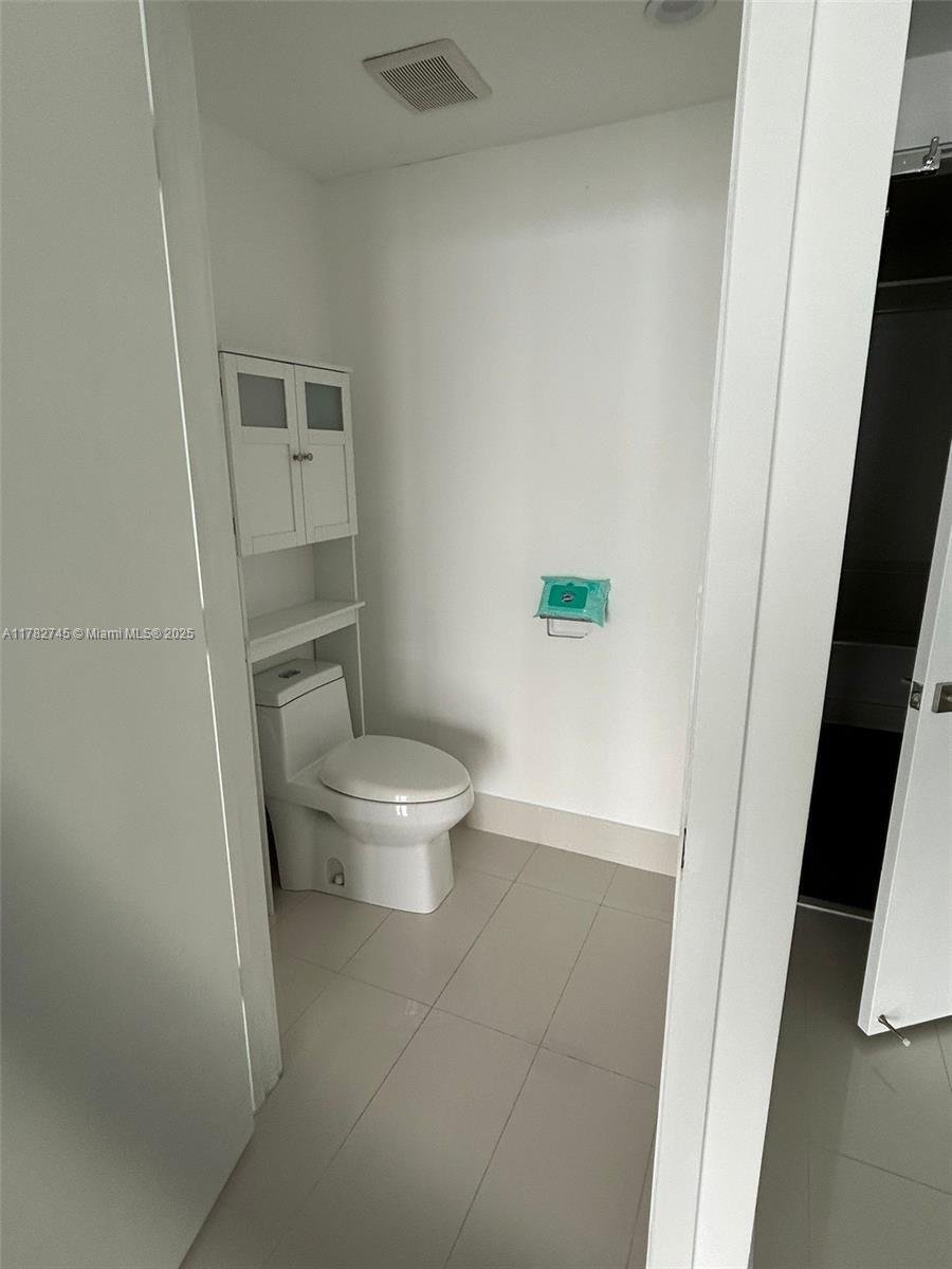 Condo in Miami, Florida, United States 4 - 17204387