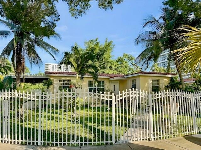 House in Miami, Florida, United States 3 - 17202415
