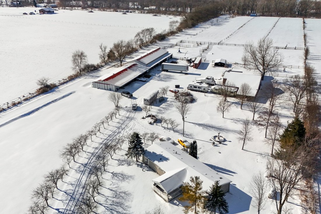 House in Beecher, Illinois, United States 3 - 17204886