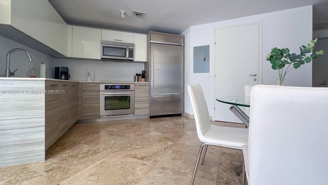Condo in Miami, Florida, United States 3 - 17203618