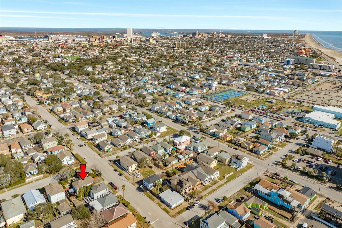 House in Galveston, Texas, United States 3 - 17207781