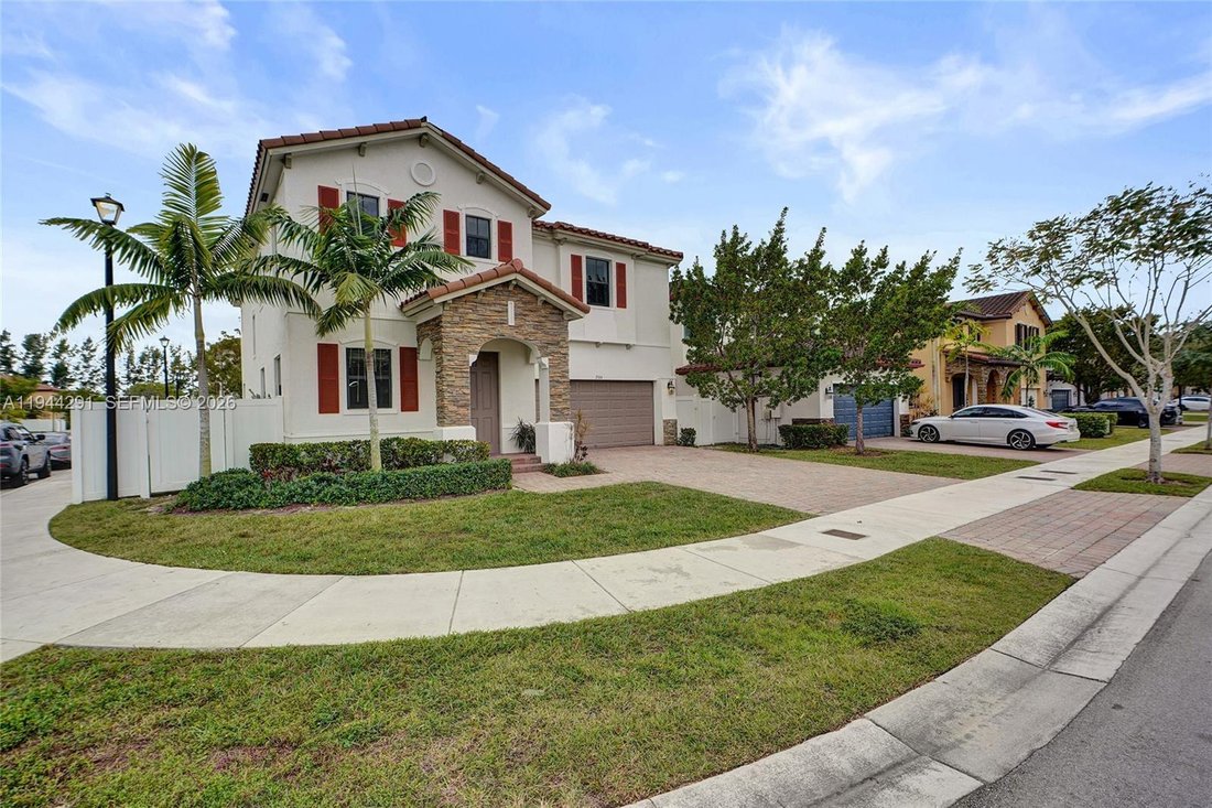 House in Miami Lakes, Florida, United States 2 - 17202501