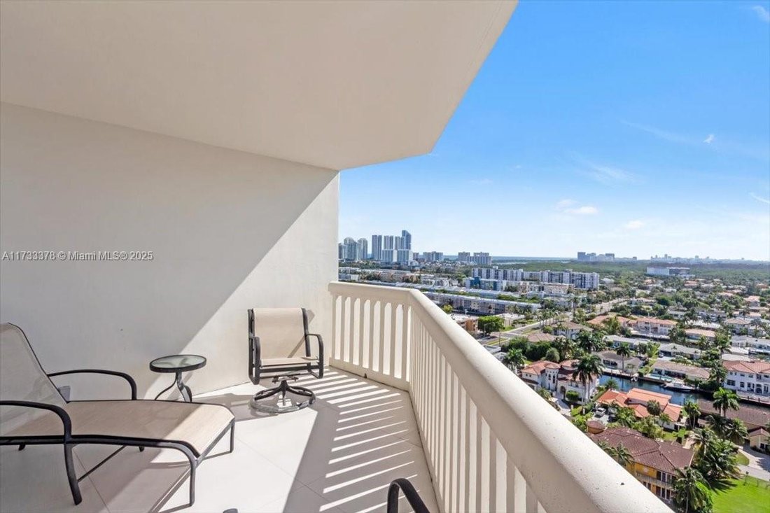 Condo in Golden Beach, Florida, United States 5 - 17203095